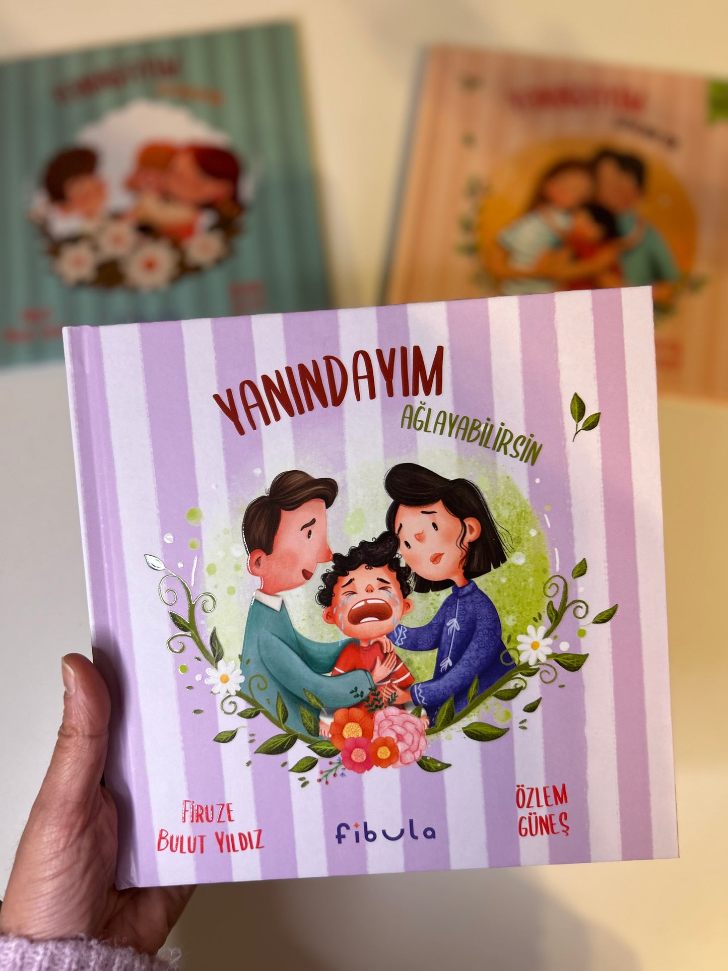 Yanındayım Ağlayabilirsin