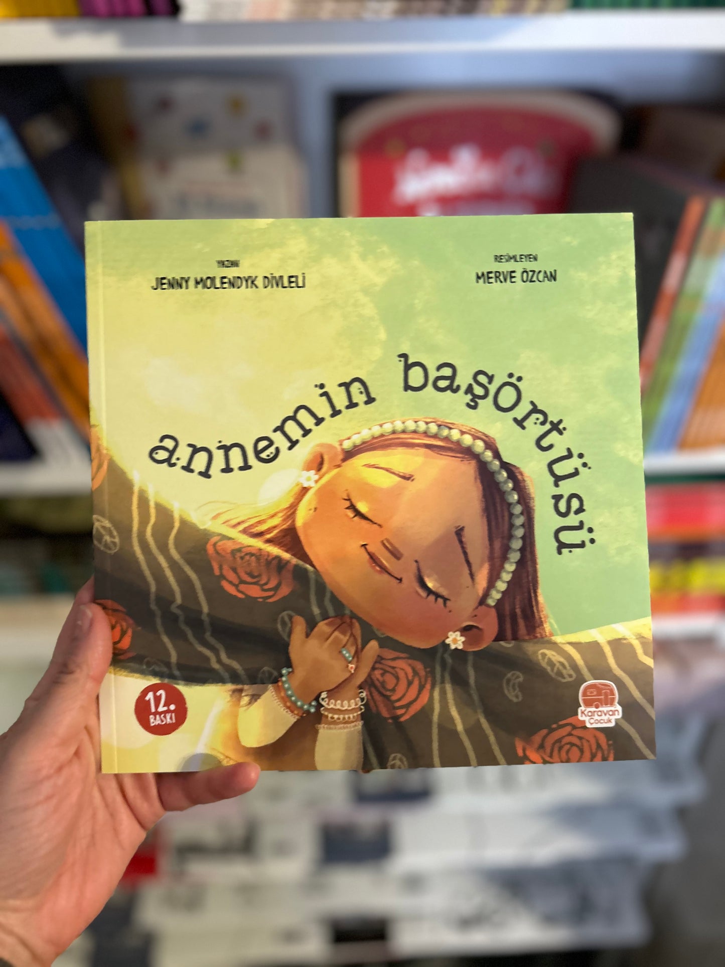 Annemin Başörtüsü