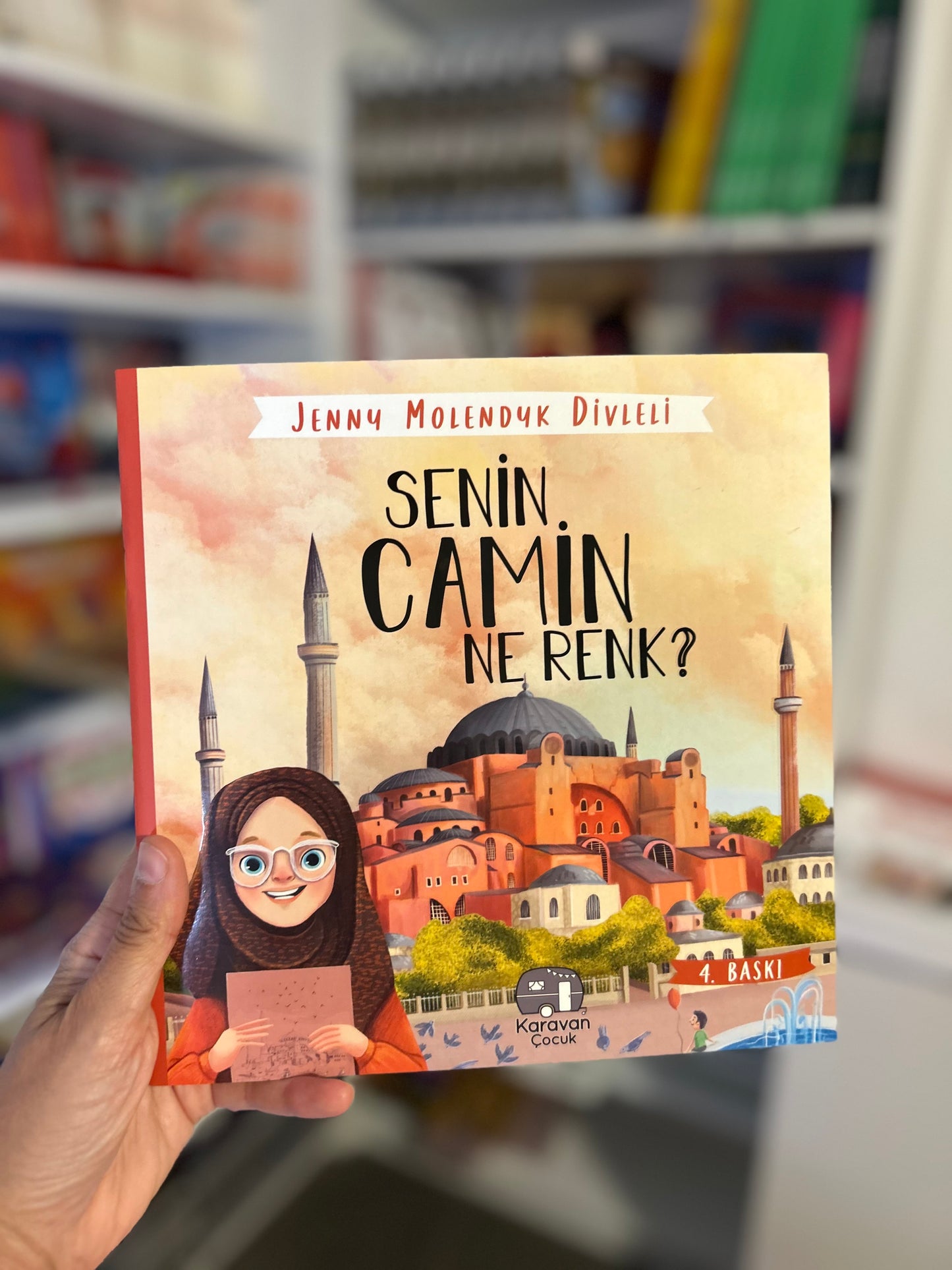 Senin Camin Ne Renk